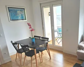 Spacious beachfront apartment - Image 4