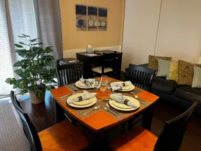 Bright and Spacious Apartment by Downtown Alameda, 2BR 2BA - Image 2