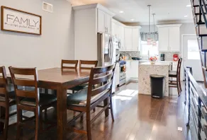 Large Open Floorplan, HUGE Roof Deck, Next to Park - Image 2