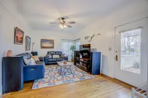 1912 Craftsman | 2 Suites | Near Parks | Garage - Image 2