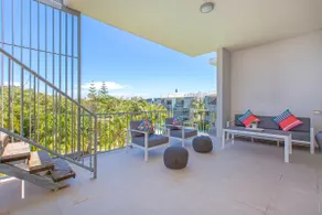 Three Bedroom @ Drift with Rooftop Terrace! - Image 2