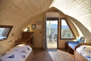 Charming treehouse with shower and aircon - Image 3