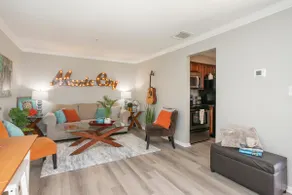 Downtown Condo w/ Pool. Walk to Broadway! - Image 4