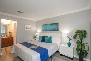 Downtown Condo w/ Pool. Walk to Broadway! - Image 2