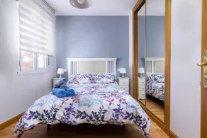 Neu renovierte, moderne und zentrale Wohnung mit WIFI - Image 3