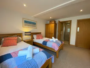OHANA HOUSE Unbeatable Location : UK's BEST BEACH. - Image 4