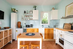 Bundeena Beach Shack with view - Image 5