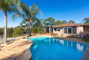 Lake access, Huge pool! Summer Holiday Specials! - Image 5