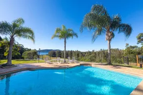 Lake access, Huge pool! Summer Holiday Specials! - Image 2