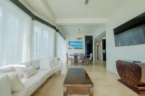 Diamante Beachfront Suites - Image 2