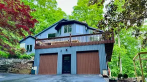 Private Hilltop Cabin at Houndcliffe - Image 5