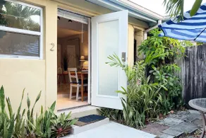Relaxing studio with patio- Free parking & laundry - Image 4