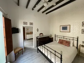 Apartment with beautiful roof terrace - Image 3