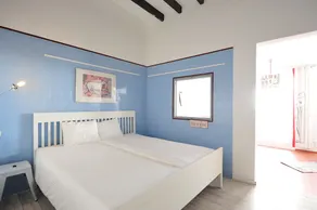 Apartment with beautiful roof terrace - Image 4