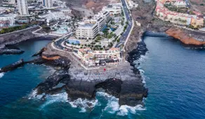 Beachfront Penthouse in Tenerife - Image 2