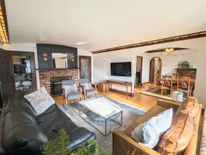 East Side Home - Image 3