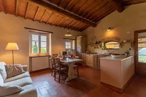 Tuscany accommodation with panoramic view terrace - Image 3