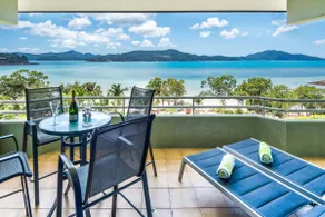 Lagoon 201 - Beach side Top Floor Great Views - Image 2