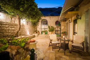 Durrells iconic srteet, stunning home with garden next to New Fortress Corfu - Image 2