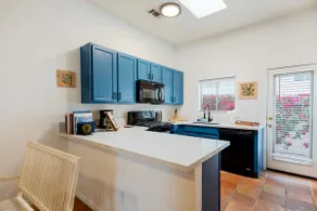 Renovated/ New Central Air/Pool/Fast Wi-fi/#064603 - Image 3