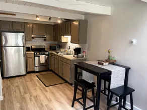 Friendship Acres Barn Apartment B - Image 3