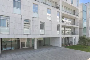 Quiet Balcony 2BR City Centre AC Metro Parking - Image 4