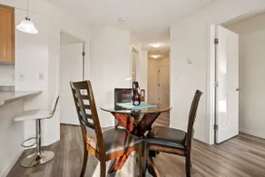 Great location, comfortable condo - Image 5