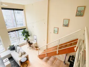 2 Floors LOFT, Downtown Vancouver! - Image 5