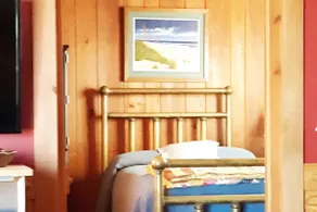 The Little Cottage (Walk to the beach!) - Image 4
