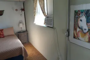 Tiny House Living , ”cozy and colorful” - Image 4