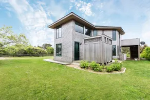 Luxury Chappaquiddick Getaway with Oceanviews - Image 3