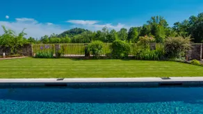 Swimming pool, garden and relaxation: Paraglider's house B&B - Image 2