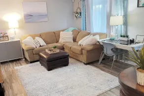 Taylor's Glendale Retreat - Image 3