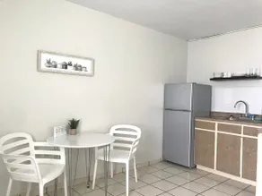 One-bedroom apartment with a pool - Image 5
