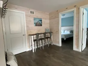 Cozy Guest House with Lake views. - Image 2