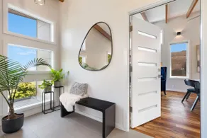 Outdoor Sauna & Soaking Tub, Top Floor Apartment - Image 5