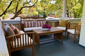 Cozy Hisorical Home Walking Distance to Downtown! - Image 3