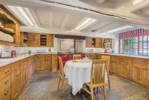 Spacious, Aga&fire, village pub, walks from door - Image 3