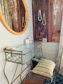 THE SAINT CLAIR -- A RUSTIC PRIVATE GUEST HOUSE - Image 4