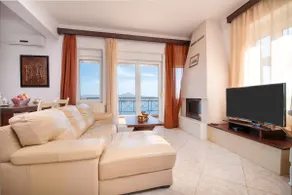 Aptera Dream Apartment - Image 4