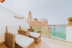 Paul do Mar Beach House - Image 2