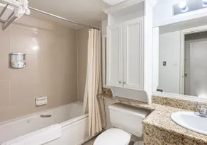 3 1/2 at Chateau le Bordeau Saint-Sauveur - Image 4