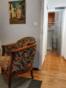 Beautiful apartment at the foot of the castle - Image 5