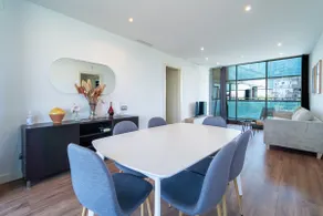 Seafront luxe with terrace and pool I - Image 5