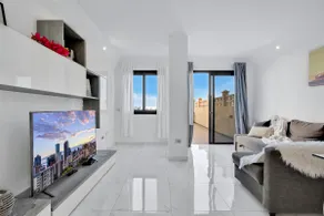 Hard Rock apartment with garage on the beach - Image 2