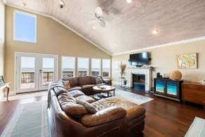 Beachfront Home Perfect For Family Vacations - Image 3