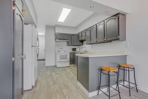 *Freshly Renovated* 2 Bedroom Apt. in Gatineau - Image 4