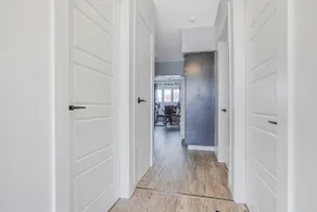 *Freshly Renovated* 2 Bedroom Apt. in Gatineau - Image 3