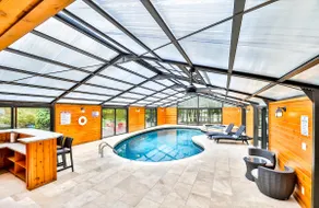 Private Heated Indoor Pool & Jacuzzi & Lake View - Image 2