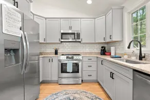 Cozy beach house with fire pit and 5 minute drive to several beaches! - Image 5